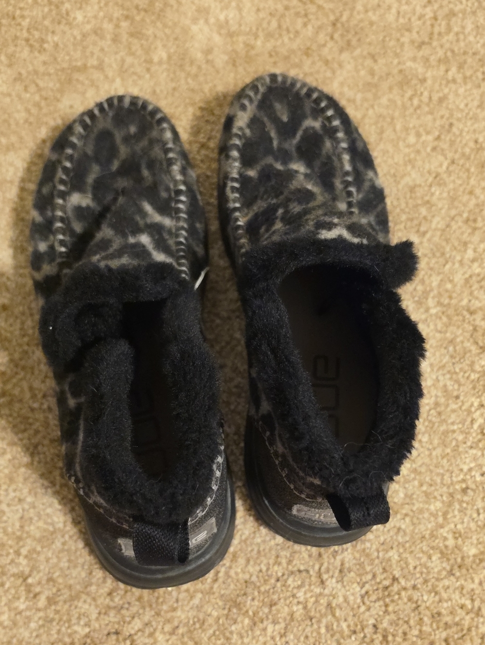 Hey Dude Women's Black & Gray Fleece-Lined Slip-On Loafers